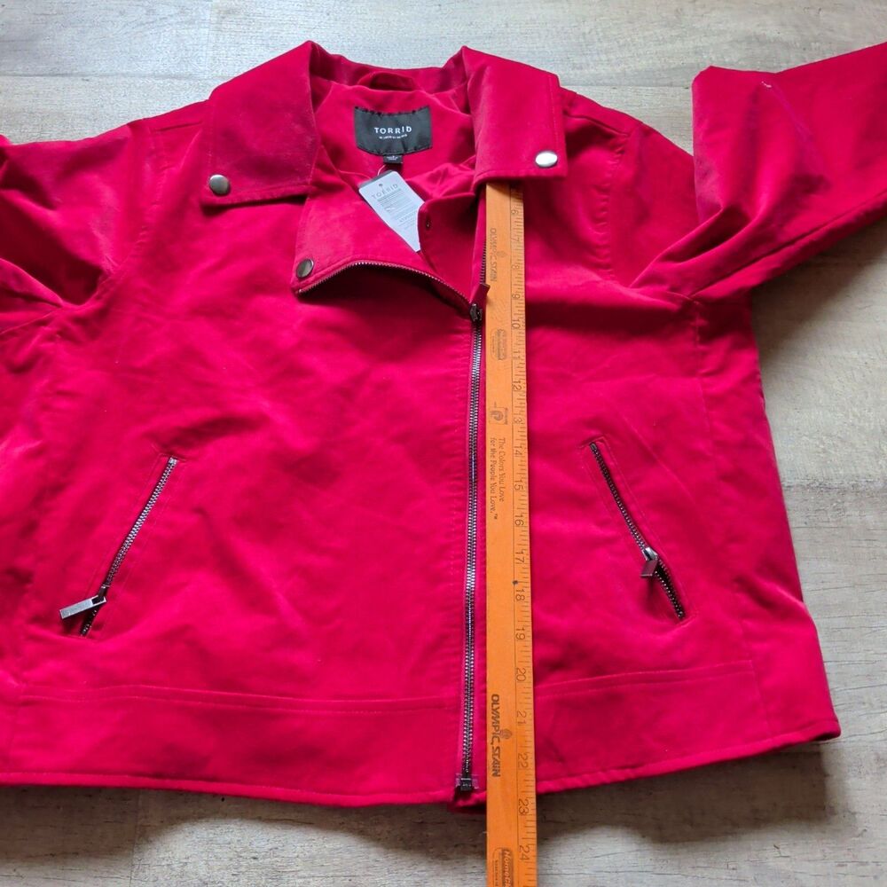 Torrid Women's Red Velvety Cotton Blend Bikers Moto Jacket Lined Plus Sz 1X NWT - Picture 4 of 6